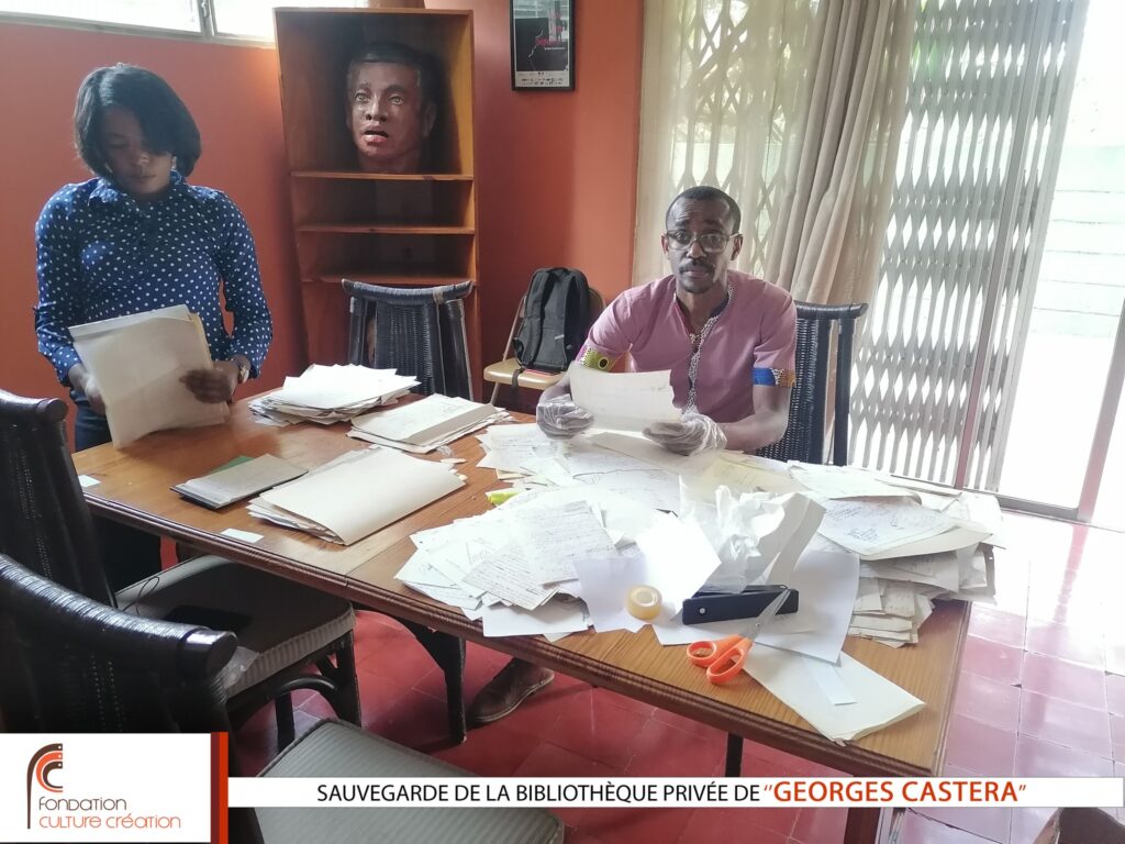 La phase II (traitement des manuscrits) de la sauvegarde de la bibliothèque priv…